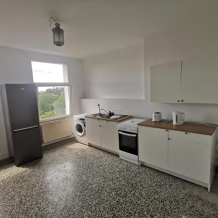 Daire Gruppenunterkunft In Fuer 6 Personen