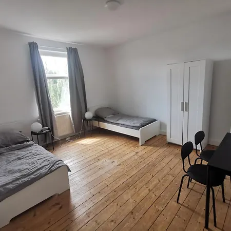 Апартаменты Gruppenunterkunft In Fuer 6 Personen *