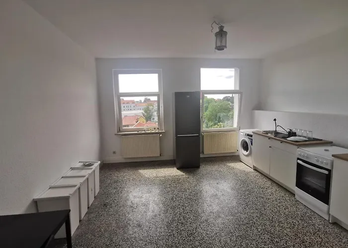 Daire Gruppenunterkunft In Fuer 6 Personen Stendal